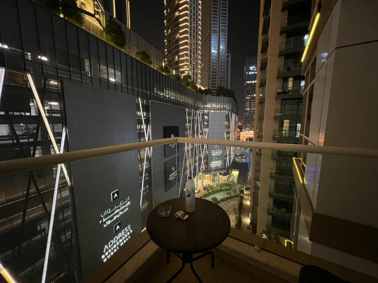 Хостел Downtown Holiday'S - 1 Min To Dubai Mall & Burj Khalifa Экстерьер фото